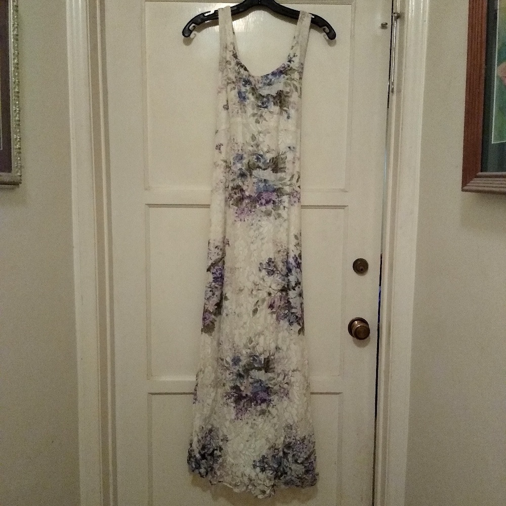 Nostalgia Floral Lace Maxi Dress